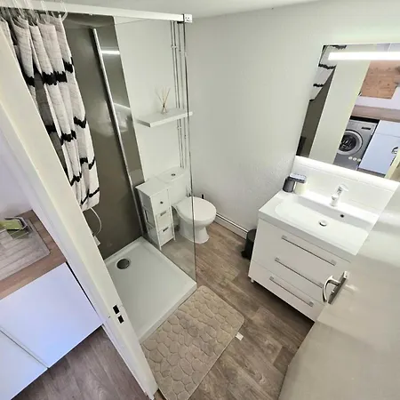 Grande Bleue - Mezzanine - Port Mae-8483 فيلة لوسات